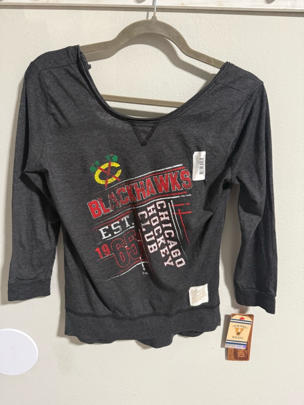 Vintage Blackhawks Dark Gray Graphic Scoop-Neck shirt